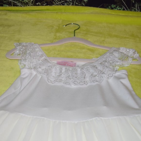 Think Pink Bows Ivory Zarah Flower Girl Dress - Picture 8 of 9